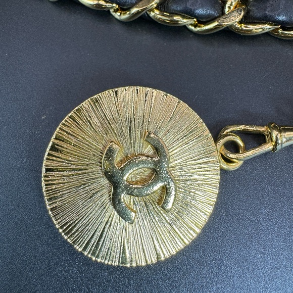 ‼️FINAL PRICE‼️LOT 395 24K gold plated Chanel leather chain belt/necklace RUNWAY - Picture 7 of 15